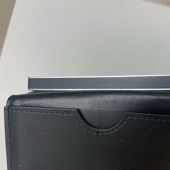 STEALTH Wallet | Aluminium RFID Blocking Card Holder Ejector Pop Up Wallet - Picture 4 of 7